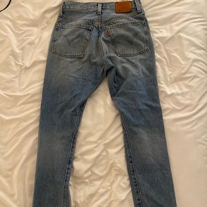Distressed Wedgie Fit Levi's